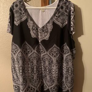 Women’s dressy tee shirt size 3x
